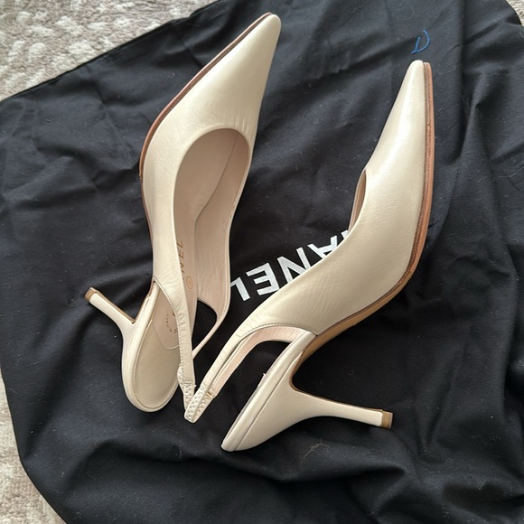 Chanel Ivory Leather Slingback Heels - Picture 10 of 10